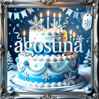 Tarta de cumpleaños azul y blanca con copos de nieve, velas encendidas y el nombre Agostina escrito en letras blancas sobre el fondo de invierno.