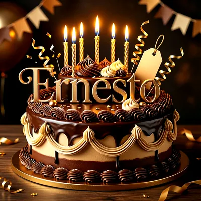 Tarta de cumpleaños de chocolate de dos pisos con velas encendidas, serpentinas y el nombre Ernesto escrito en letras elegantes doradas.